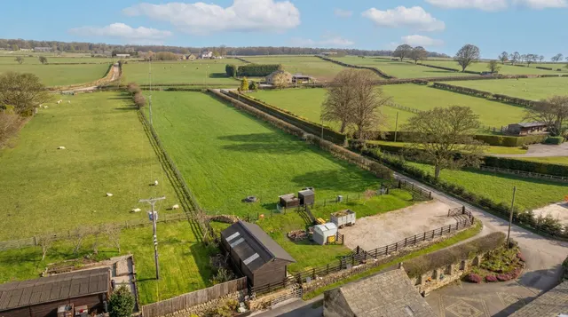 Carlton Lane, Guiseley, LS20, photo 2