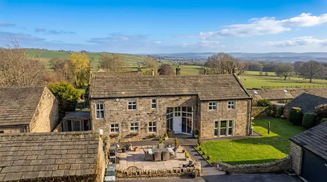 Carlton Lane, Guiseley, LS20, photo 1