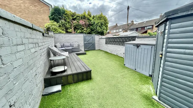Rochdale Road East, Heywood, OL10, photo 2