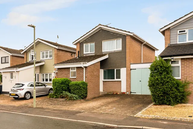 Elizabeth Road, Henley-on-Thames, RG9, photo 1