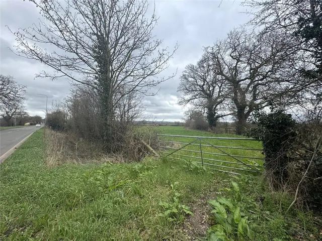 Chester Road, CH2, photo 1
