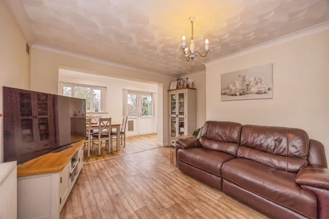 Crown Close, Waterlooville, PO7, photo 2