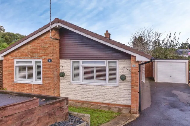 Crown Close, Waterlooville, PO7, photo 1