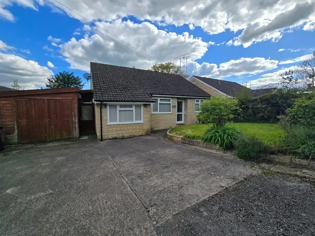Photo 2 — Common Mead Avenue, Gillingham, Dorset SP8 4NB