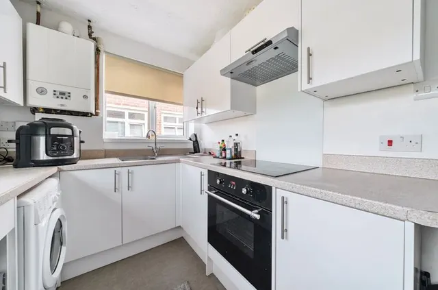 Photo 3 — Hatherley Crescent, 21 Hatherley Crescent Sidcup Greater London Sidcup, SIDCUP, Kent, DA144JA