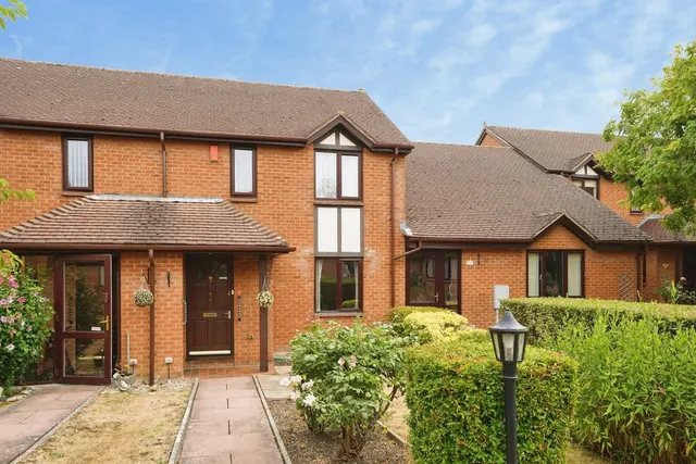 Glebe Farm Court, Up Hatherley, GL51, photo 1