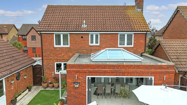 Photo 2 — Conrad Close, Grays, Essex, RM16 2TW