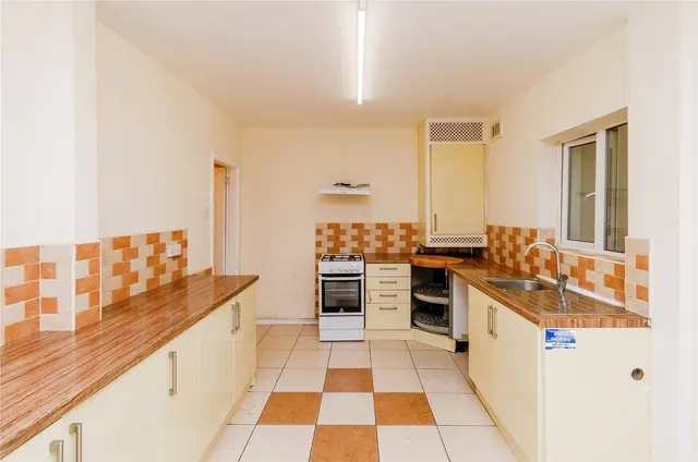 Photo 2 — Kelvin Place, Walsall, West Midlands, WS2