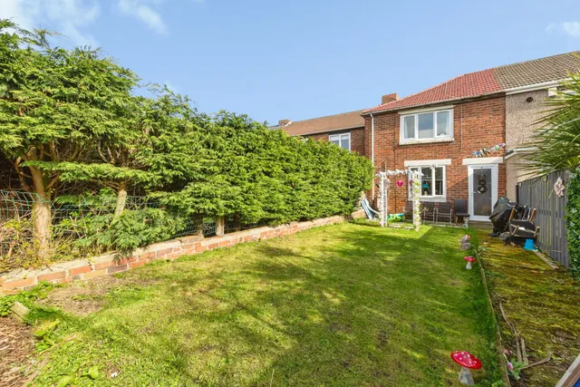 West Avenue, Peterlee, SR8, photo 1