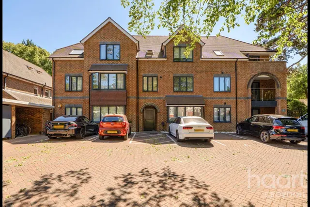 Foxley Lane, Purley, CR8, photo 1