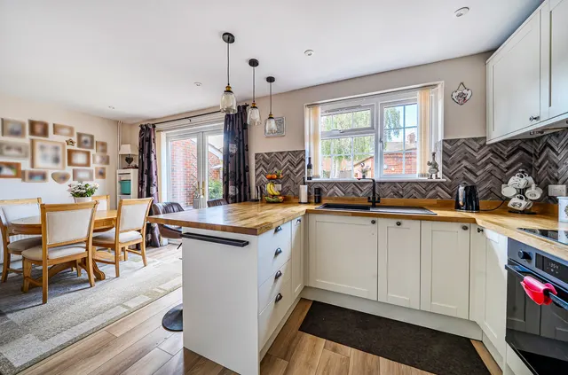 Photo 2 — Calvert Close, Aldershot, Hampshire, GU12 4QX