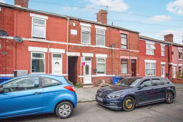 Victoria Road, Mexborough, photo 1