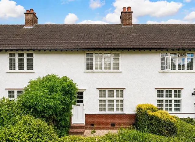 Fowlers Walk, Ealing, W5, photo 1