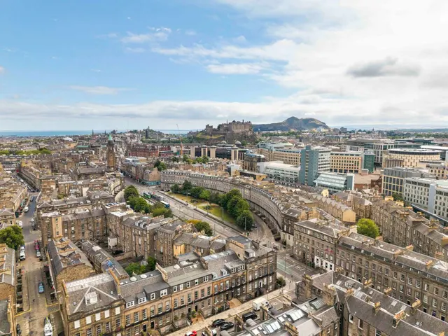 Photo 2 — Manor Place, West End, Edinburgh, Midlothian, EH3 7DH