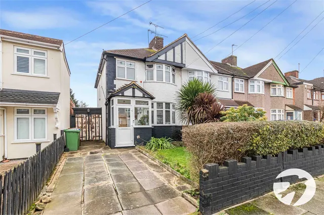 Montrose Avenue, Welling, DA16, photo 1