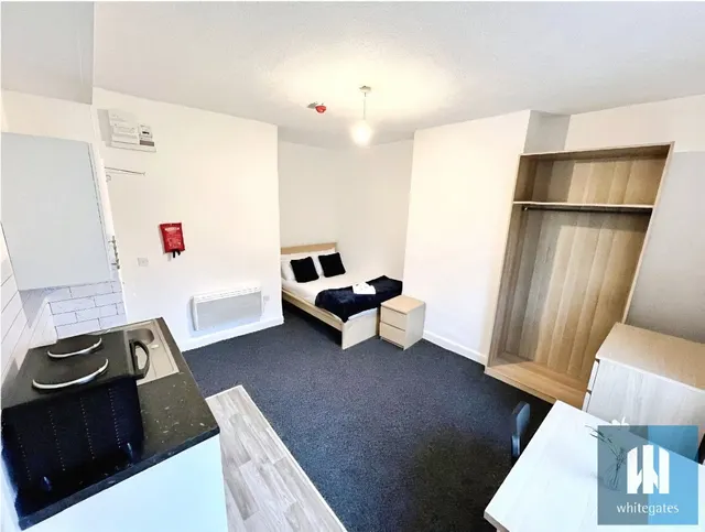 Brooke Street, Rastrick, HD6, photo 1