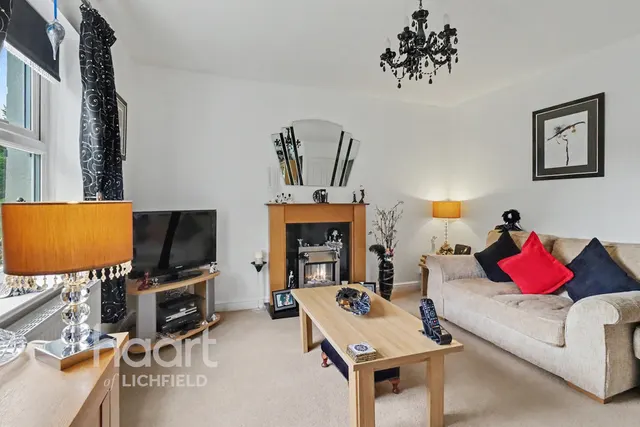 Thacker Drive, Lichfield, WS13, photo 2
