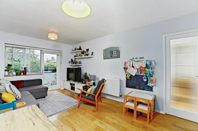 Oaks Avenue, London, SE19, photo 1