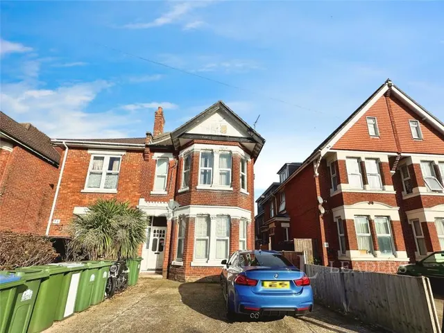 Howard Road, Southampton, SO15, photo 1