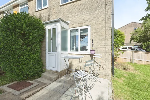 Photo 3 — Dale View Road, Keighley