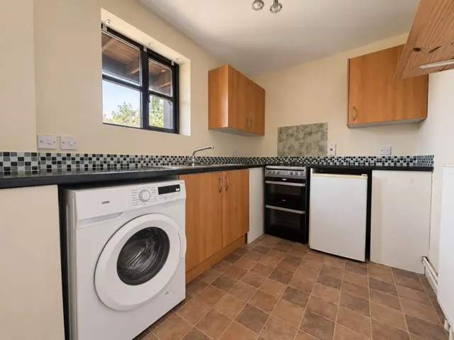 Photo 2 — The Firs, 21 Kingshill, CO10 0EH
