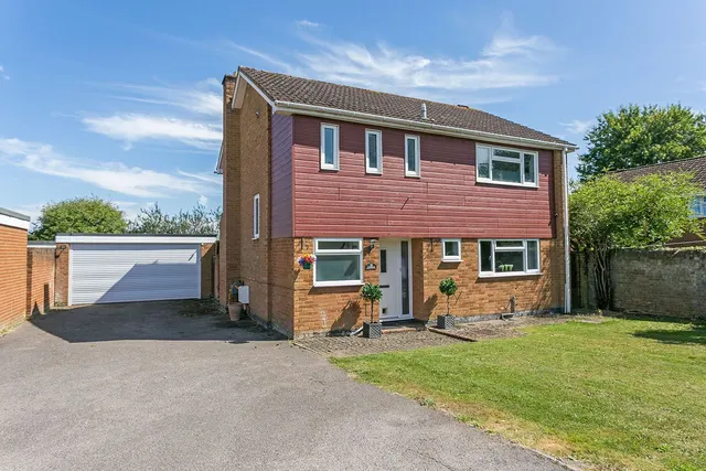 Photo 2 — Avondale, Cranbrook Drive, Maidenhead, Berkshire