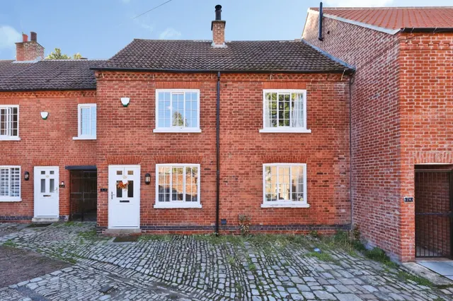 Forrests Yard, Worksop, S80, photo 1