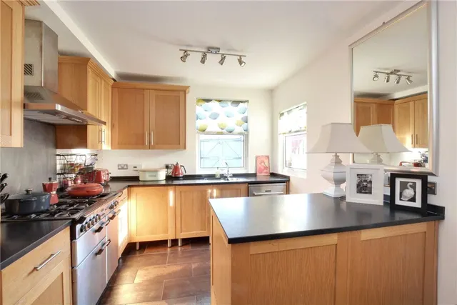Lochaber Road, Hither Green, SE13, photo 3
