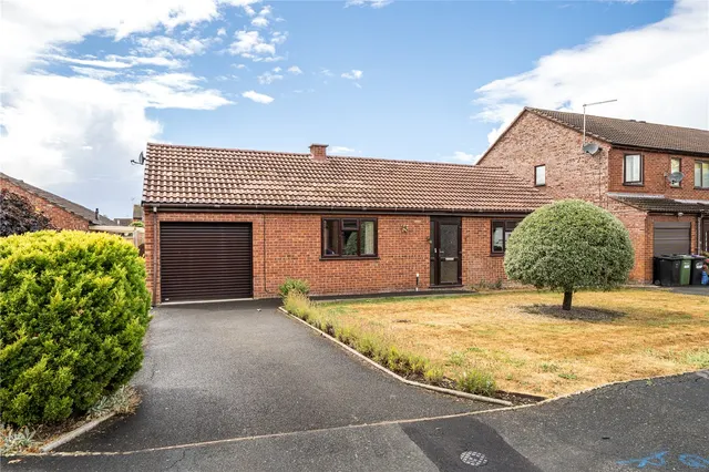 Maple Close, Craven Arms, SY7, photo 1