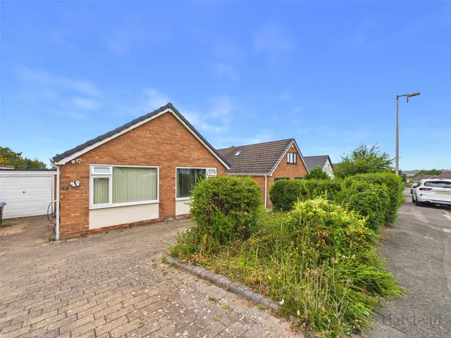 Coniston Drive, Frodsham, Cheshire, WA6 7LR, photo 1