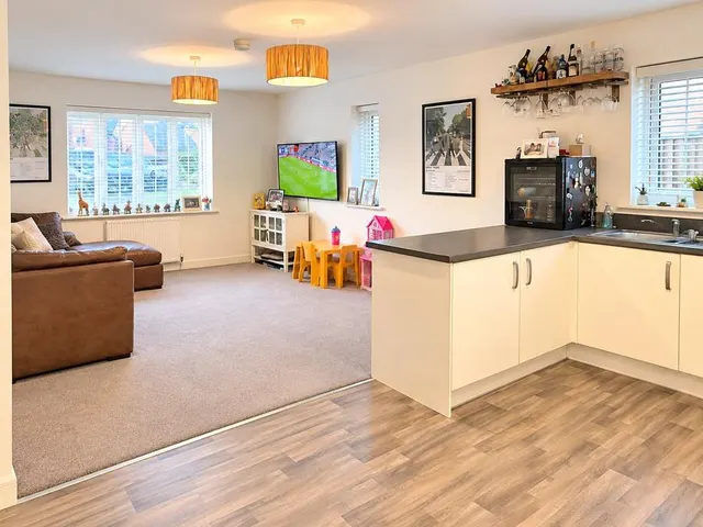 Countess Close, Burscough, L40, photo 2