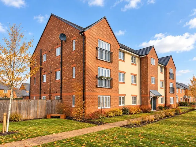 Countess Close, Burscough, L40, photo 1