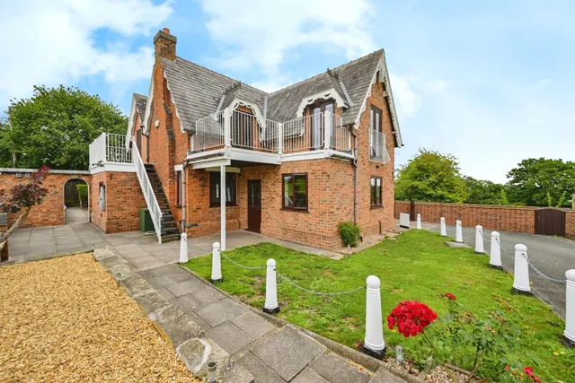 Tatenhill Common, Rangemore, DE13, photo 1