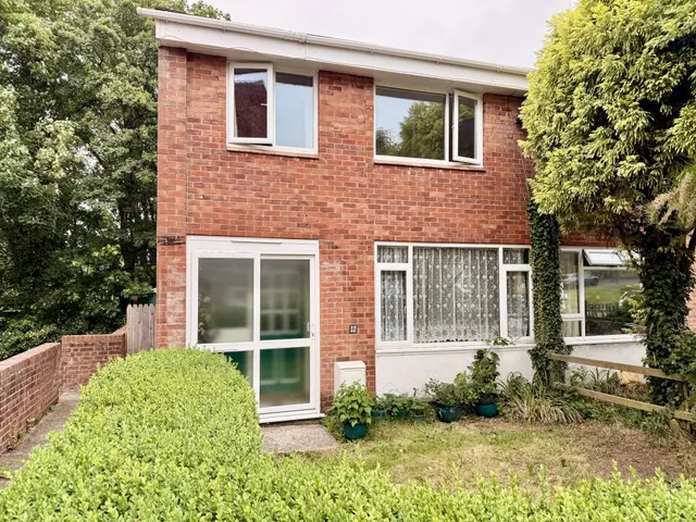 Lee Close, Honiton, Devon, EX14