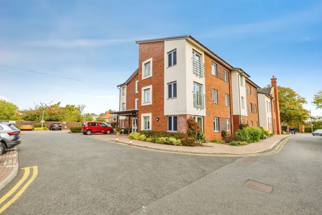 Newport, Lincoln, LN1, photo 2