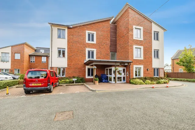 Newport, Lincoln, LN1, photo 1