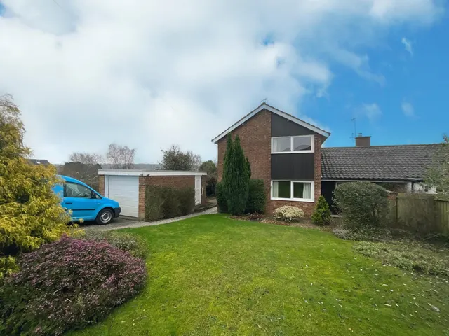 Private Road, Woodborough, NG14, photo 2