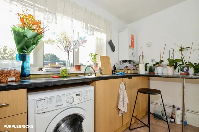 Weald Lane, Harrow, HA3, photo 2