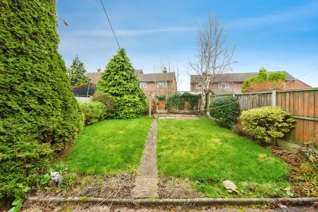 Photo 2 — Lowfields Close, Wirral