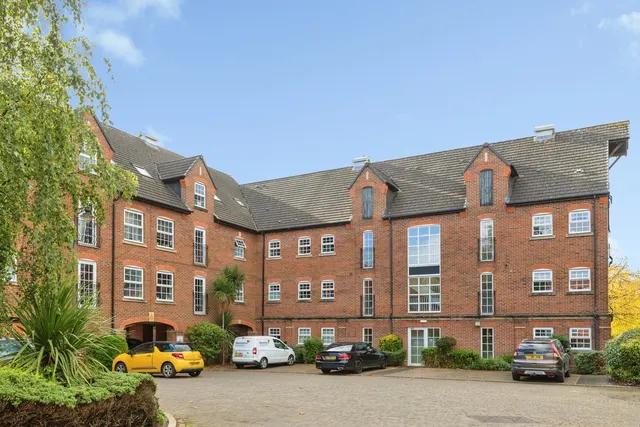 Cordwainers Court, Buckshaw Village, PR7, photo 1