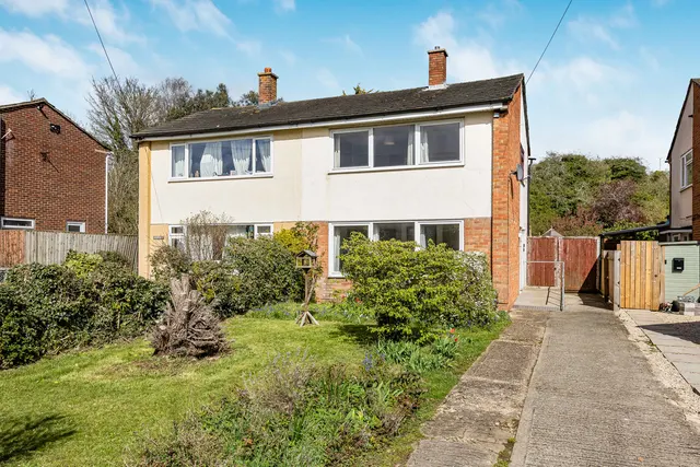 Maple Road, Bicester, photo 1