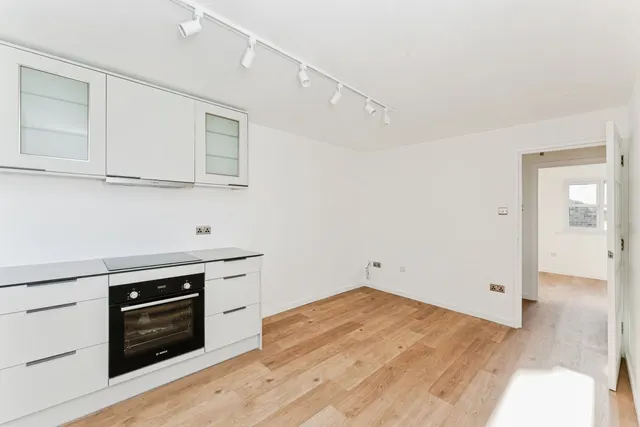 Gandhi Close, Walthamstow, E17, photo 2
