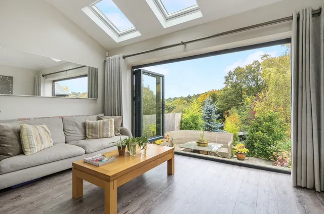 Glen Road, Grayshott, GU26, photo 3