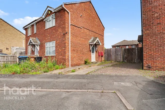 Severn Avenue, Hinckley, LE10, photo 2