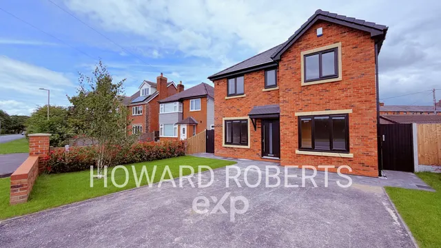 Liverpool Road, Longton Area, PR4, photo 1