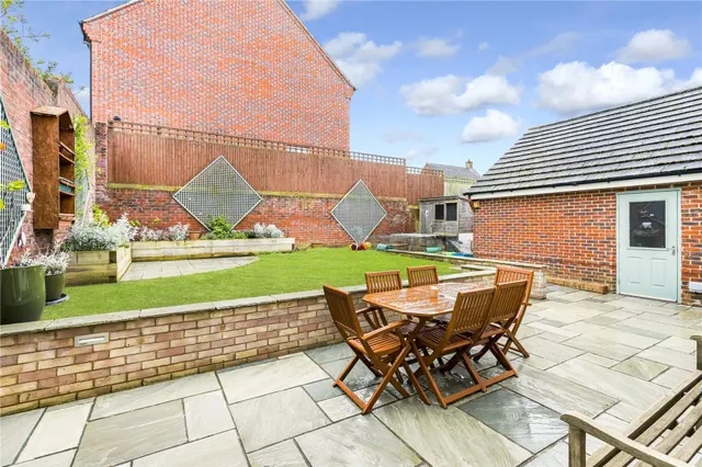 Kiln Avenue, Chinnor, OX39, photo 2