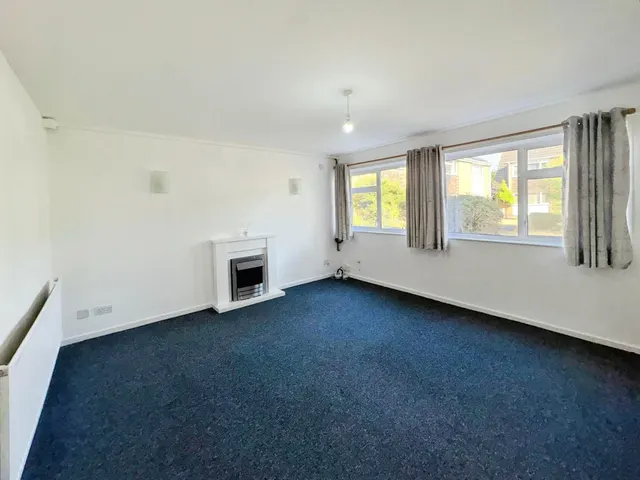 Lynden Avenue, Nottingham, NG10, photo 3