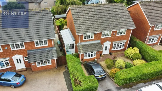 4 bedroom house — Minffrwd Road, Pencoed, Bridgend