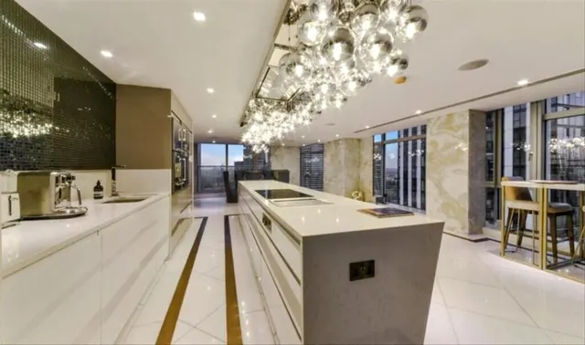 Pan Peninsula Square, Canary Wharf, E14, photo 2