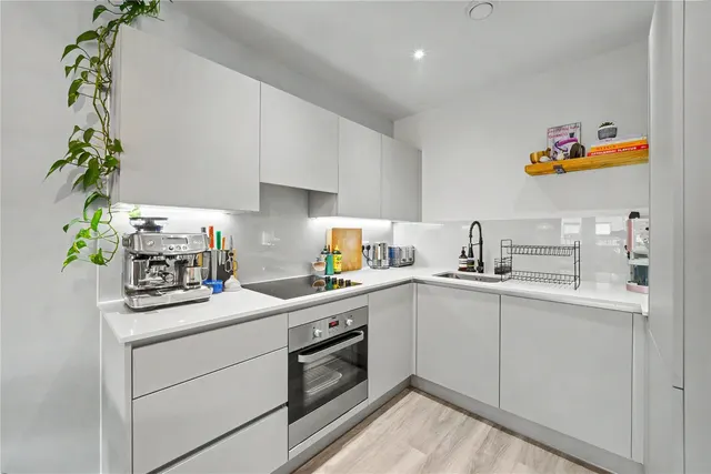 Photo 3 — Buttercup House, 5 Springfield Drive, Wandsworth, London, SW17